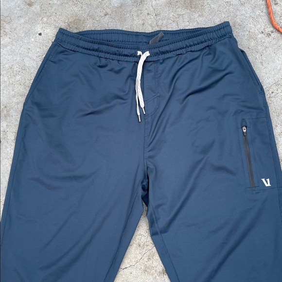 Vuori Men's Deep Blue Joggers Size: XXL - Picture 3 of 12